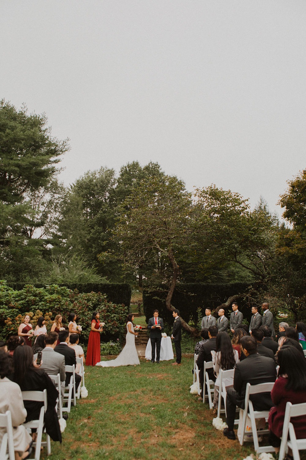 Couple exchanges vows at Virginia outdoor wedding.