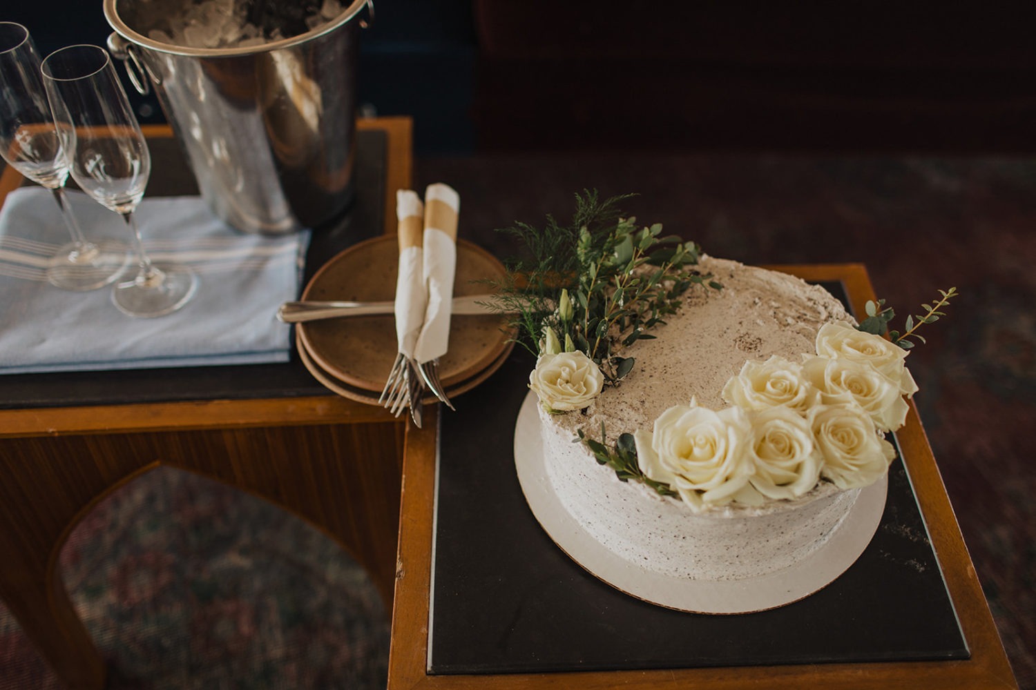 Wedding florals decorating wedding cake