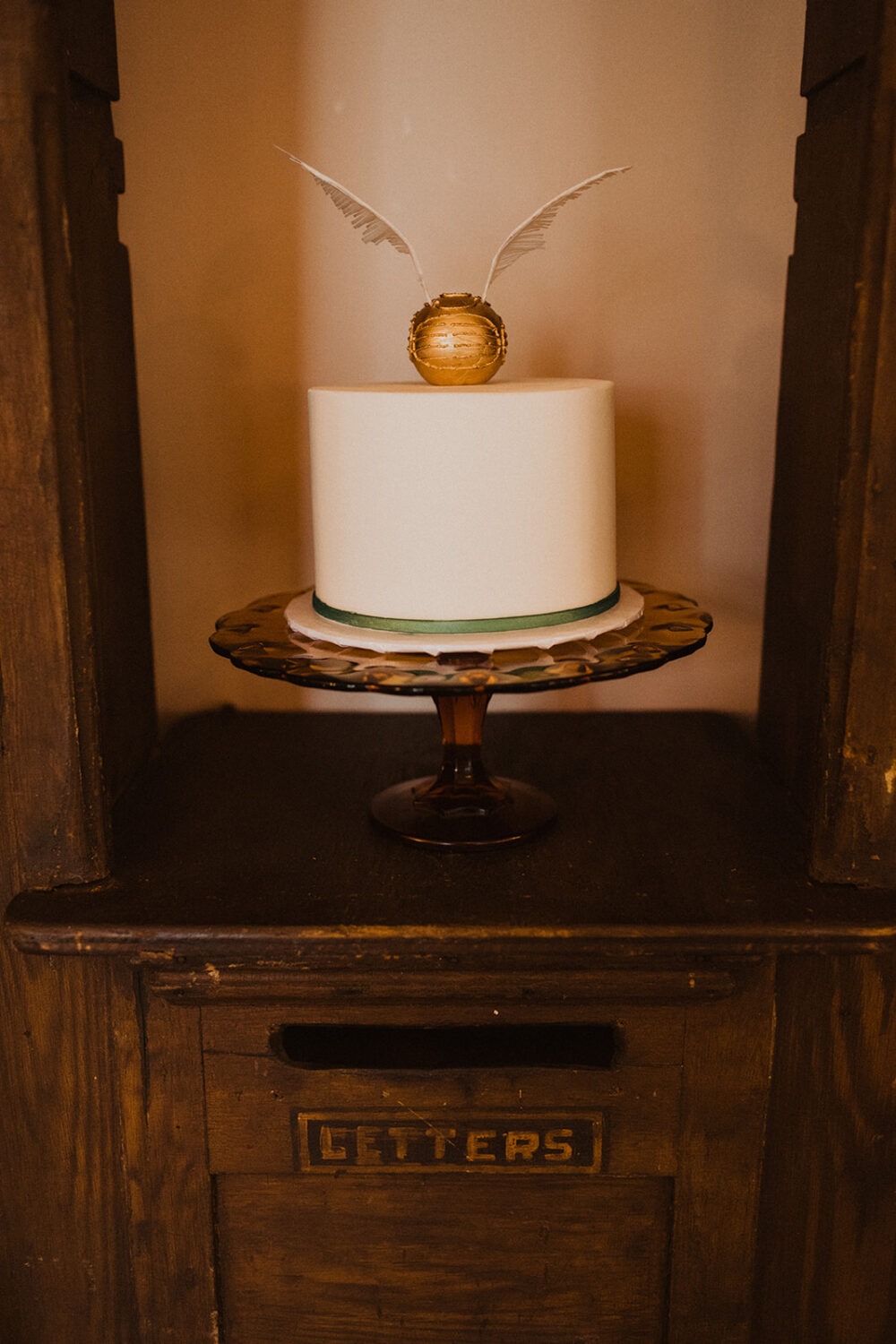 harry potter themed wedding cake