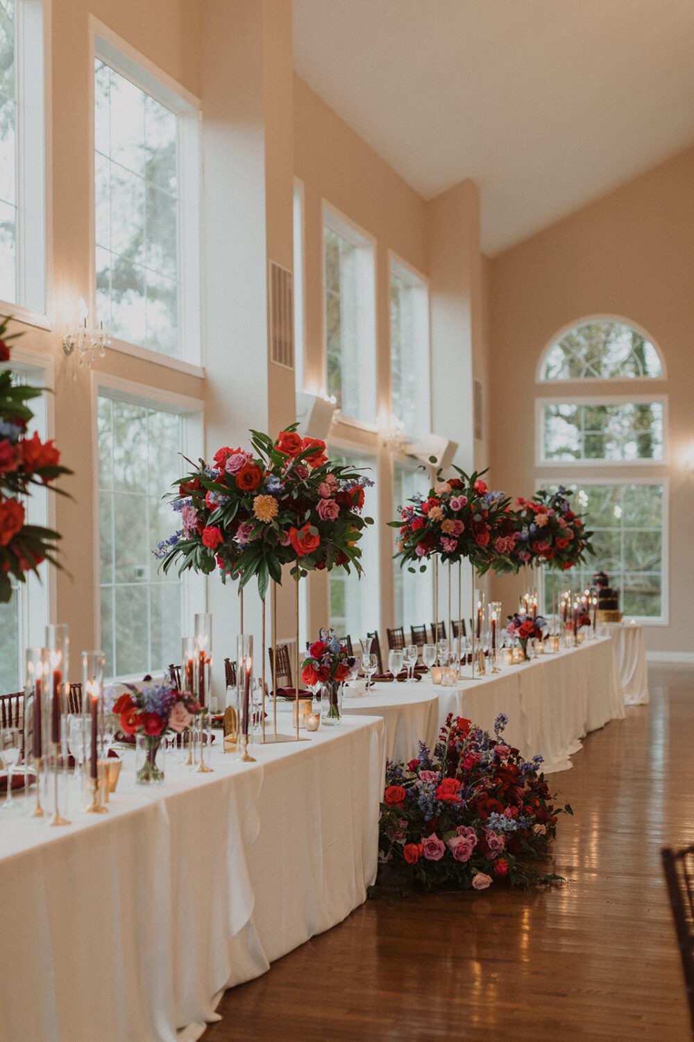 wedding reception floral decor using best wedding planning tips