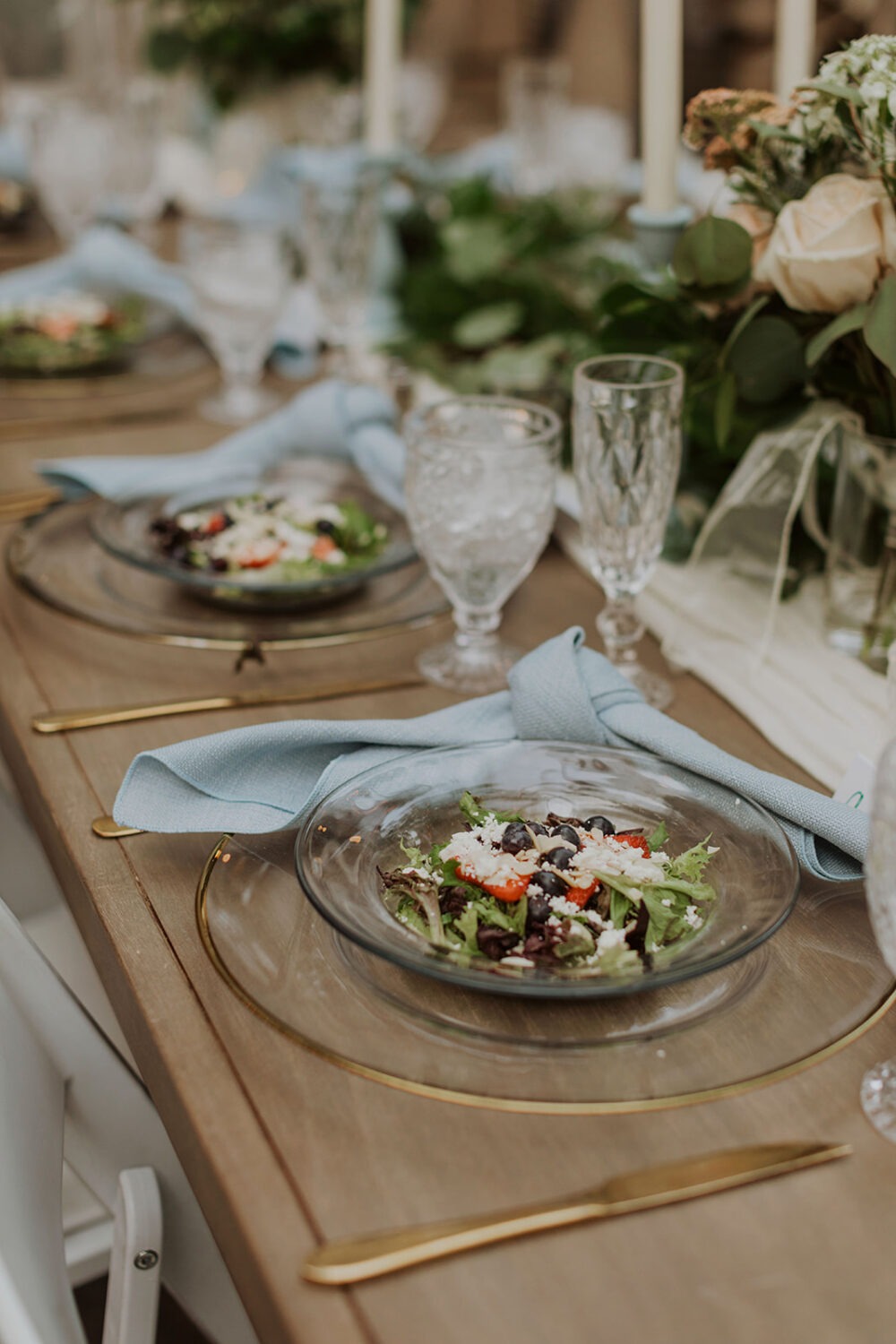 blue and gold table settings at Dumbarton House wedding