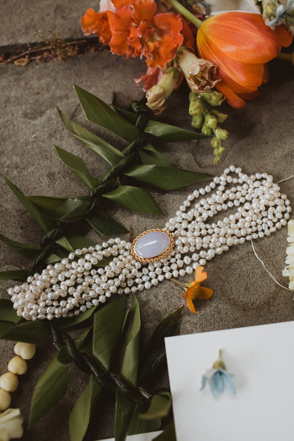 wedding florals and jewelry 