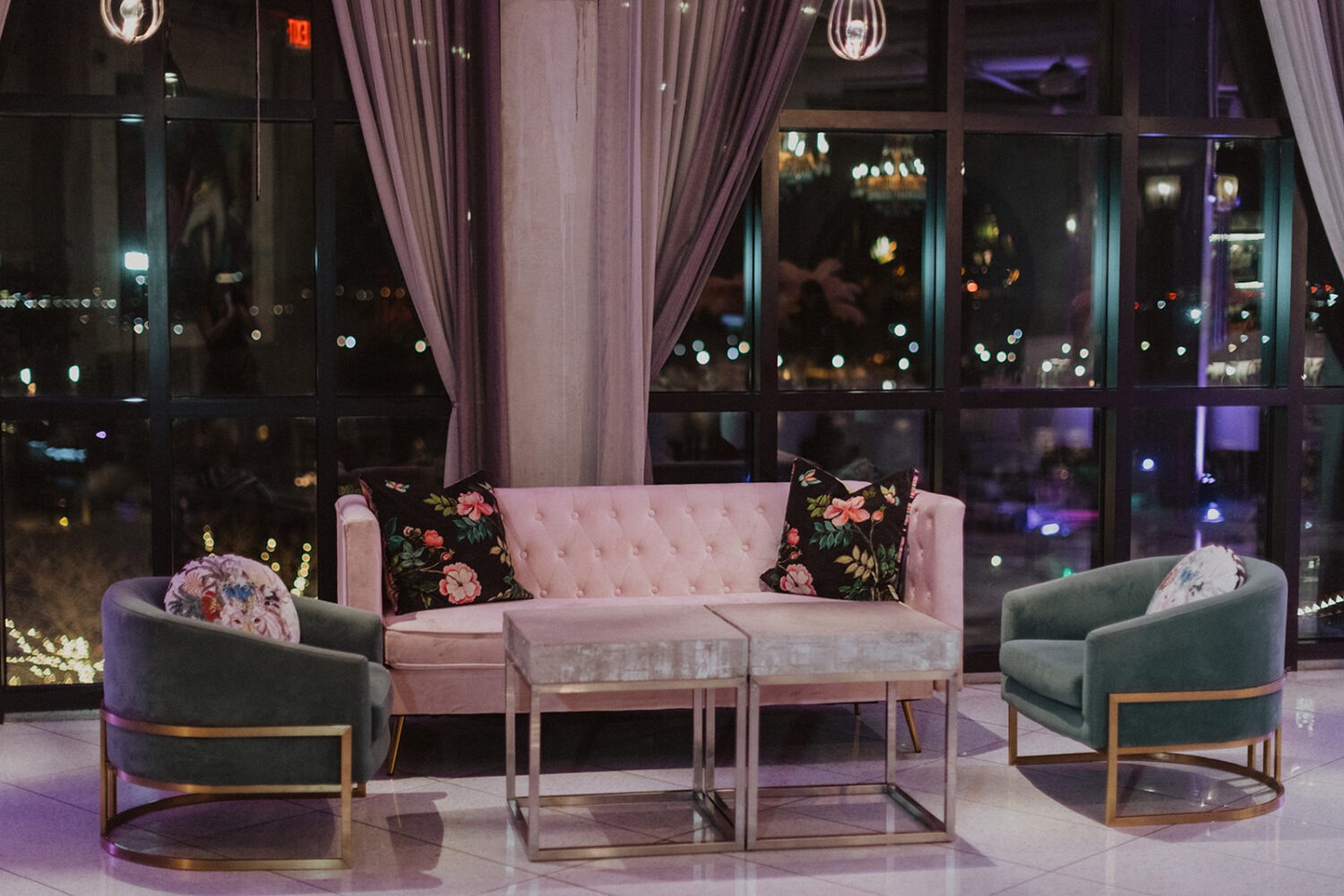 La Vie Restaurant wedding reception venue decor