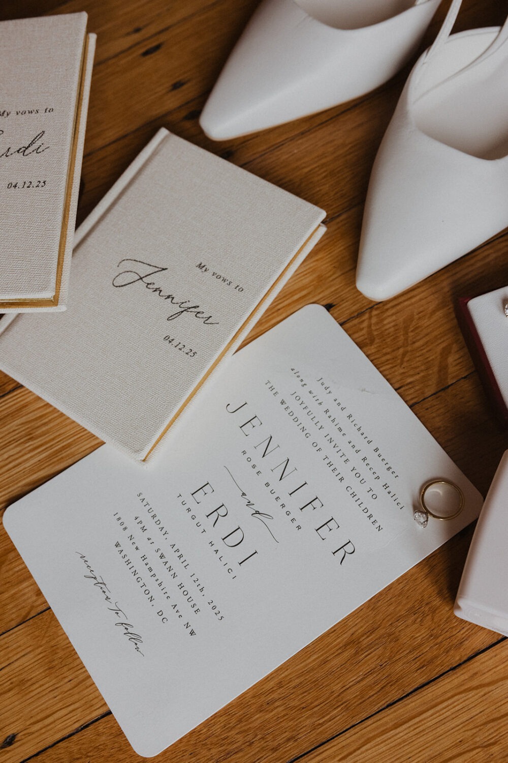 elegant white wedding details 