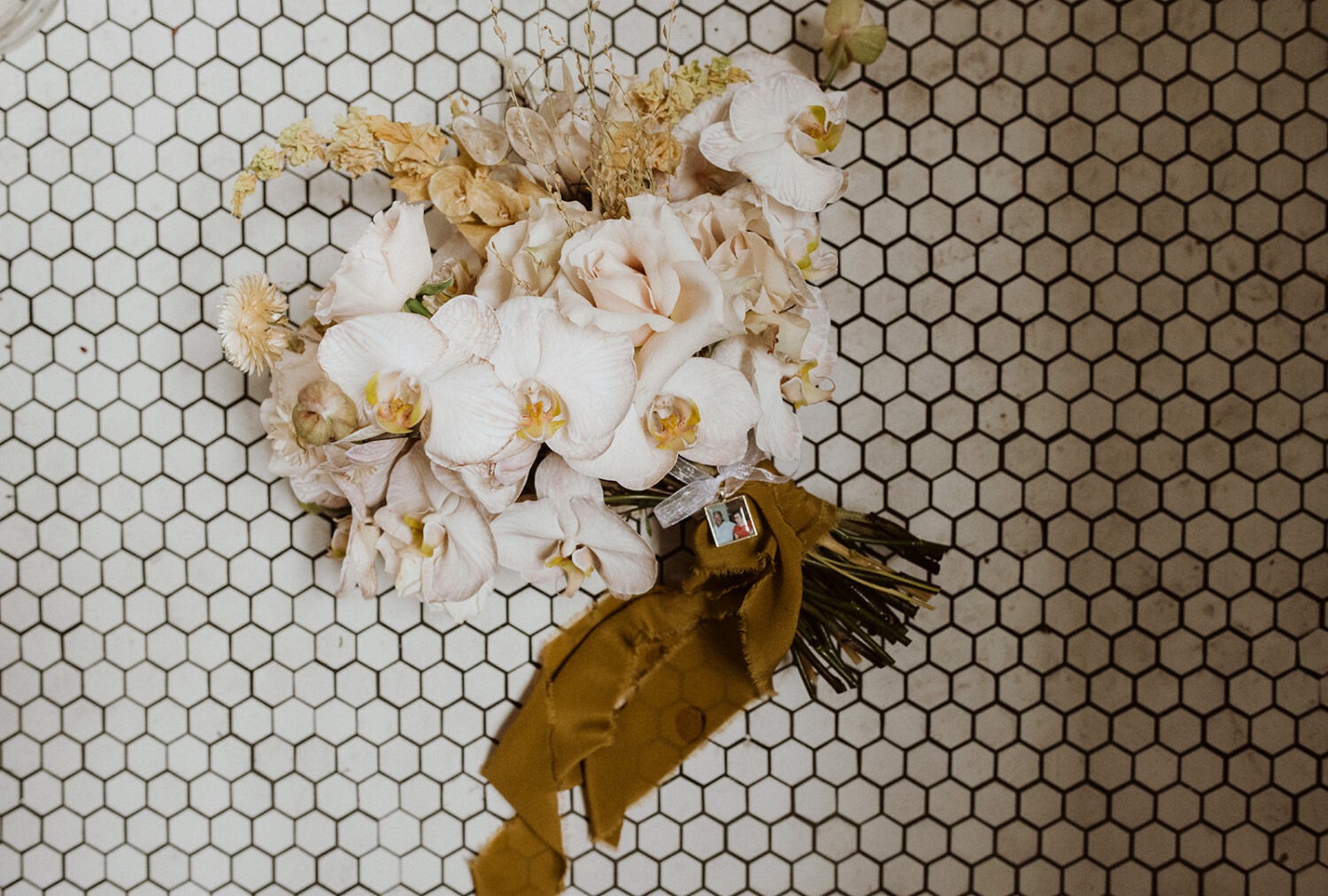 wedding bouquet with photo