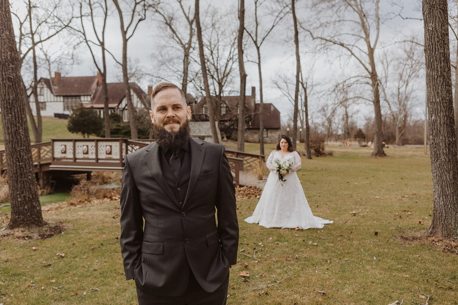 couple's first look outside the Hillbrook Inn venue