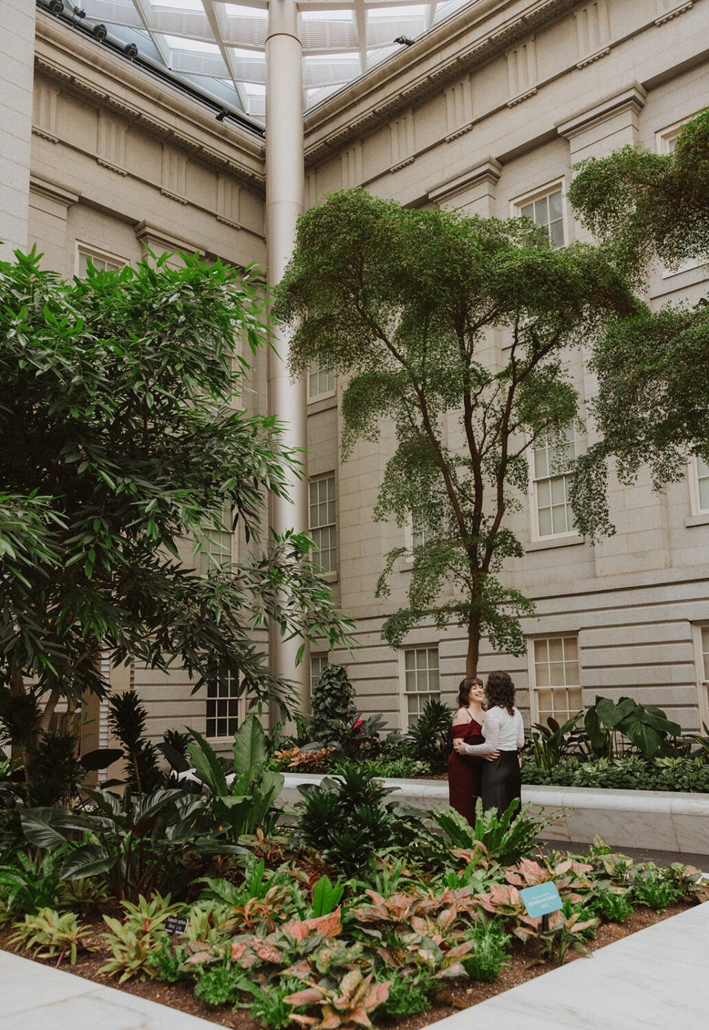 couple photoshoot ideas in the garden at the National Portrait Gallery