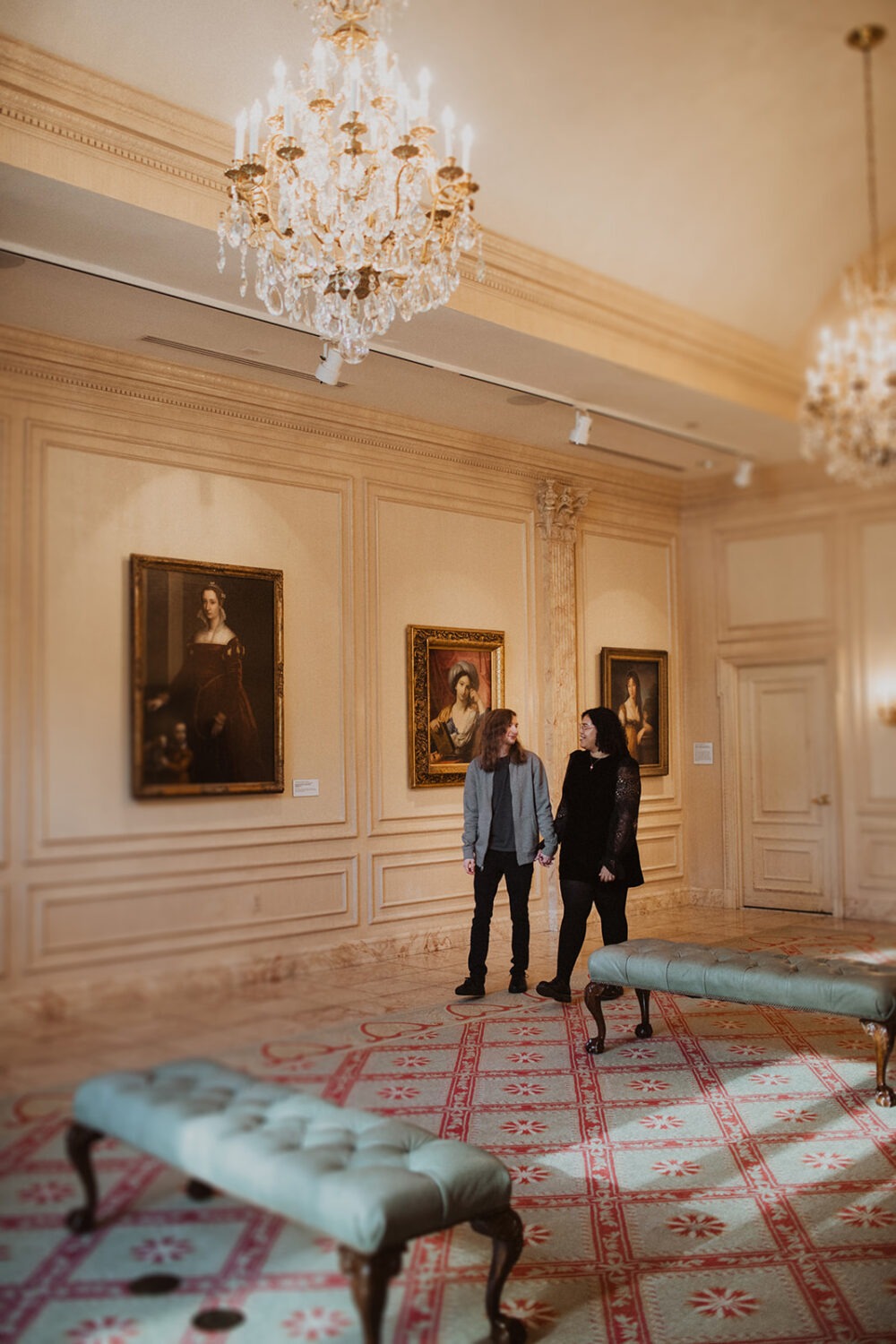 couple photoshoot ideas in the Museum of Women in the Arts