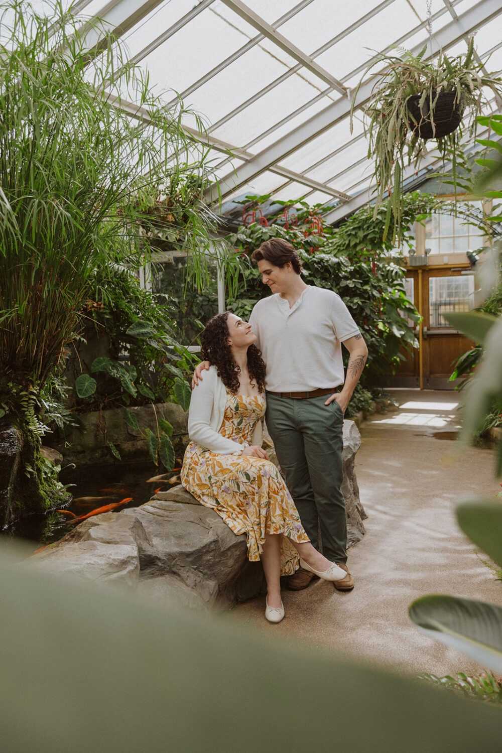 couple photoshoot ideas inside of the Rawlings Conservatory