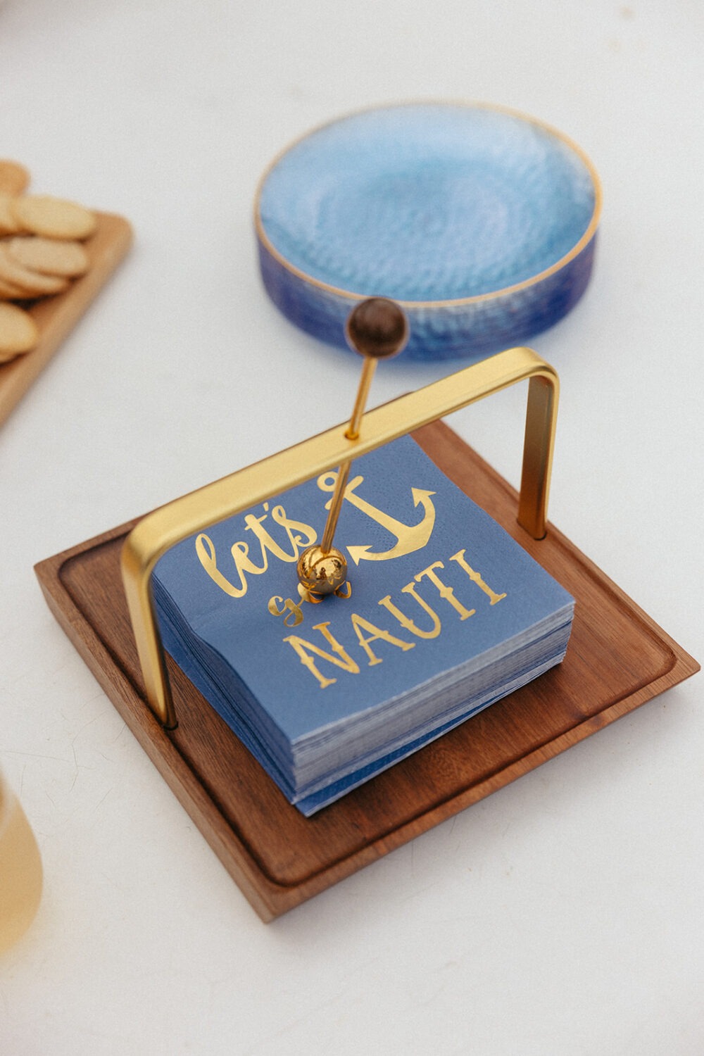 wedding decor that ties into the nautical theme