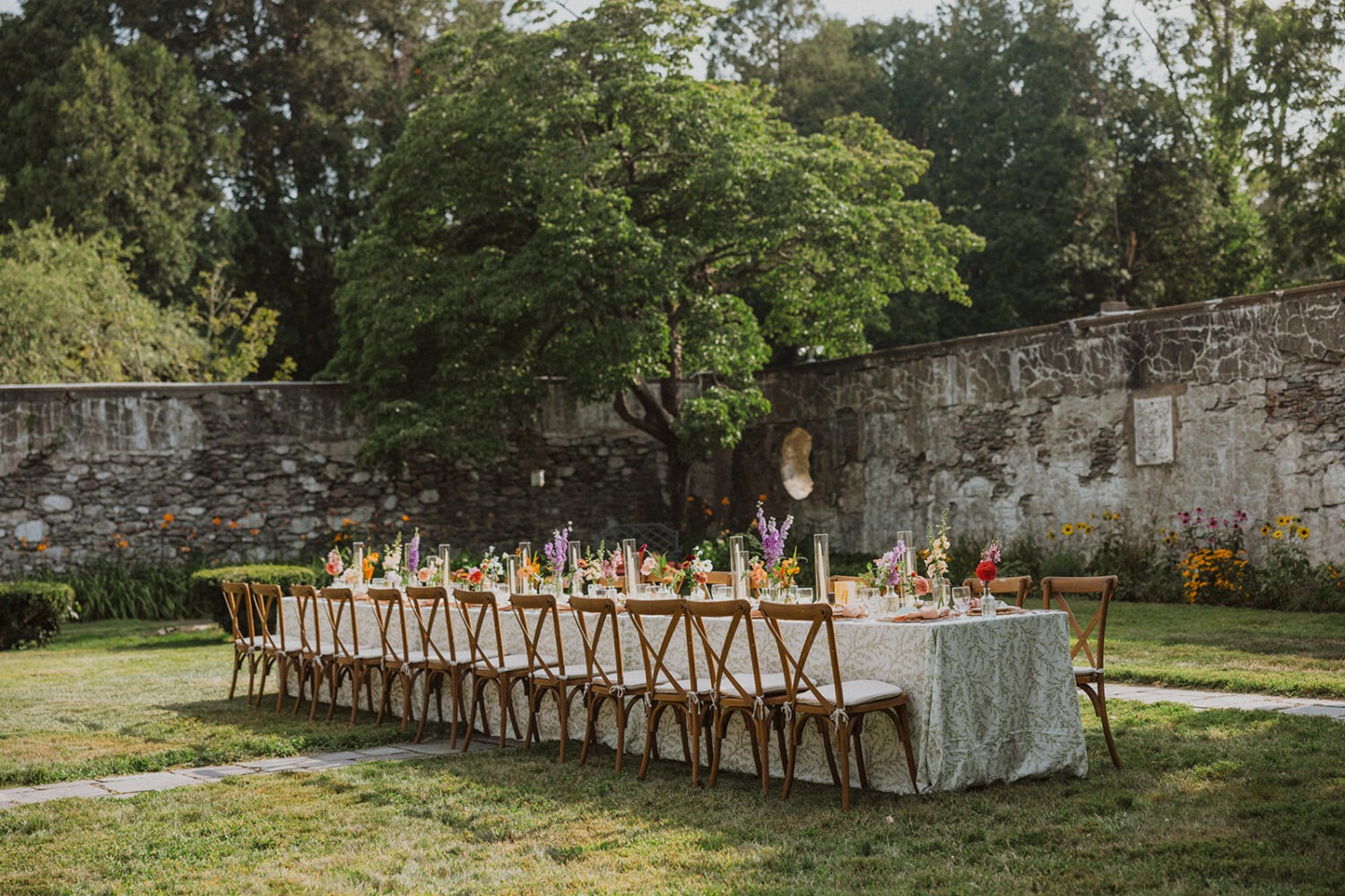 detail shot of table decor for mansion wedding